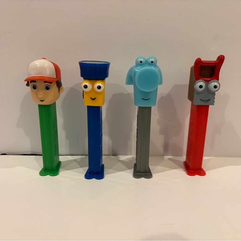 Disney Handy Manny Pez Dispenser Set